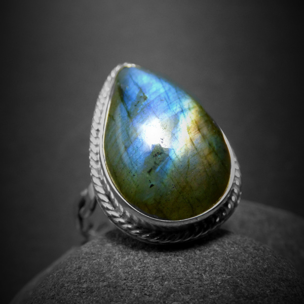 " Blue Labradorite " - Χειροποίητο επάργυρο δαχτυλίδι με Λαβραδορίτη! - ημιπολύτιμες πέτρες, ημιπολύτιμες πέτρες, chic, handmade, βραδυνά, fashion, vintage, κλασσικό, design, ιδιαίτερο, μοναδικό, μοντέρνο, γυναικεία, sexy, ανοιξιάτικο, σύρμα, χειμωνιάτικο, επάργυρα, επάργυρα, donkey, δαχτυλίδι, χειροποίητα, δώρα, romantic, απαραίτητα καλοκαιρινά αξεσουάρ, must αξεσουάρ, κλασσικά, γυναίκα, unisex, unique, boho, ethnic - 2