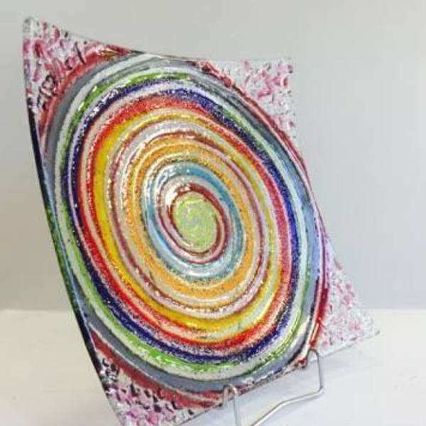 Τετράγωνη πιατέλα με πολύχρωμη σπείρα από γυαλί - γυαλί