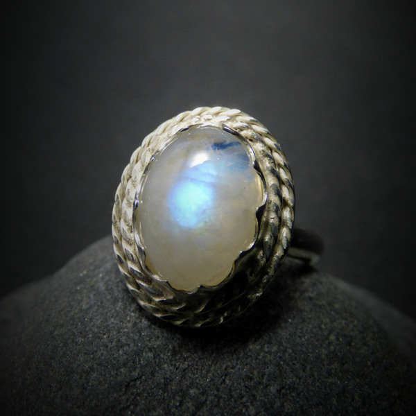 " Magic Moonstone ring " - Xειροποίητο επάργυρο δαχτυλίδι με Φεγγαρόπετρα! - statement, ημιπολύτιμες πέτρες, ημιπολύτιμες πέτρες, chic, handmade, βραδυνά, fashion, vintage, design, ιδιαίτερο, μοναδικό, μοντέρνο, γυναικεία, sexy, ανοιξιάτικο, χειμωνιάτικο, επάργυρα, επάργυρα, φεγγάρι, φεγγάρι, donkey, χειροποίητα, romantic, απαραίτητα καλοκαιρινά αξεσουάρ, must αξεσουάρ, κλασσικά, γυναίκα, unisex, unique, boho, ethnic - 2