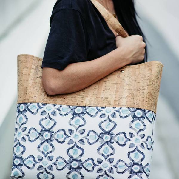 Τσάντα Ώμου από Φελλό "Lobelia" - ύφασμα, chic, ώμου, τσάντα, γεωμετρικά σχέδια, χειροποίητα, unique, φελλός, tote
