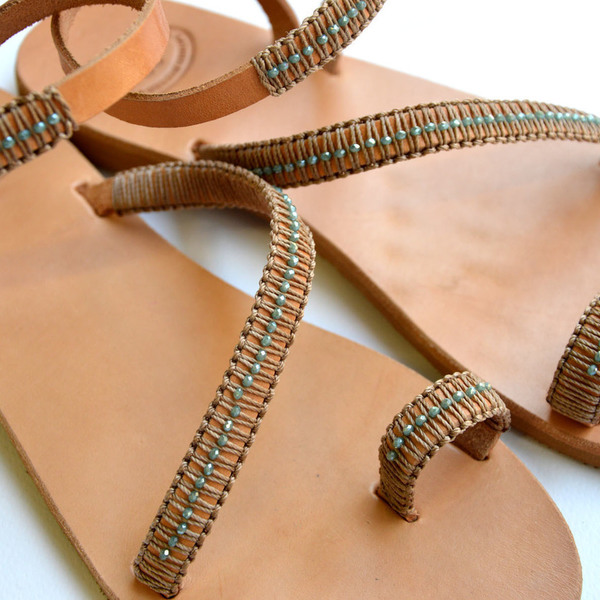 Handmade Makrame sandals - ζωγραφισμένα στο χέρι, ιδιαίτερο, κρύσταλλα, μακραμέ, σανδάλια, κορδόνια, χειροποίητα, απαραίτητα καλοκαιρινά αξεσουάρ, must αξεσουάρ - 3