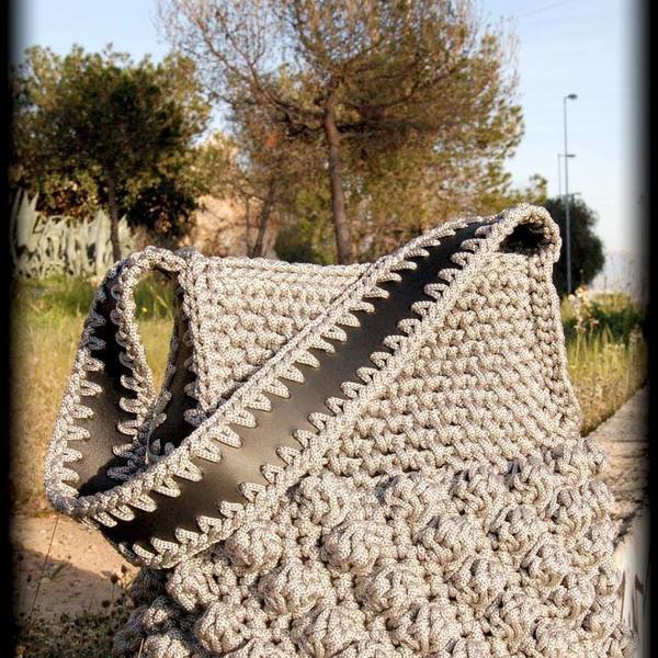 Πλεκτή τσάντα ώμου με δερμάτινες λεπτομέρειες - crochet, must αξεσουάρ, πλεκτές τσάντες - 2