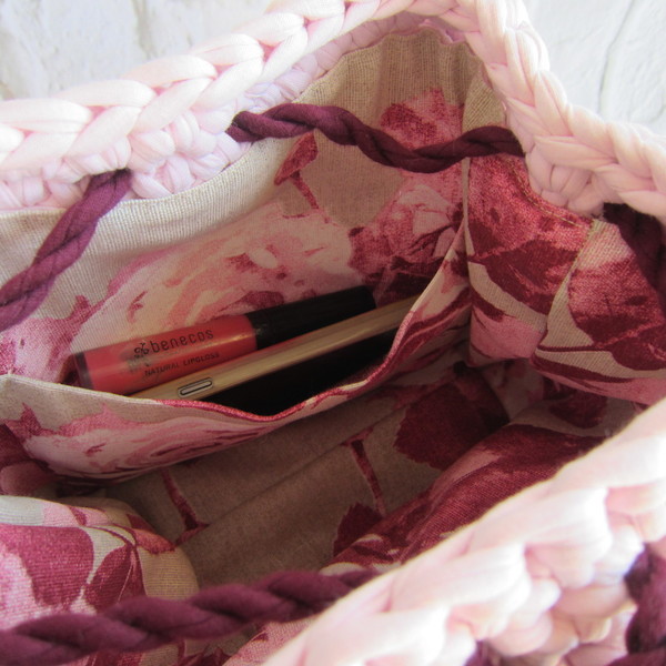 Ροζ πουγκί με μπορντό χερούλια - μονόχρωμες, πλεκτό, ώμου, πουγκί, πουγκί, crochet, βελονάκι, χειροποίητα, βαμβακερό νήμα, πλεκτές τσάντες - 5