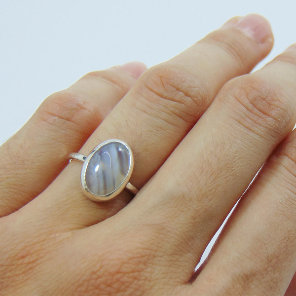 Ασημένιο δαχτυλίδι με λευκό αχάτη - ημιπολύτιμες πέτρες, ημιπολύτιμες πέτρες, αχάτης, αχάτης, μοντέρνο, ασήμι 925, δαχτυλίδι, χειροποίητα, minimal, βεράκια, αυξομειούμενα - 2