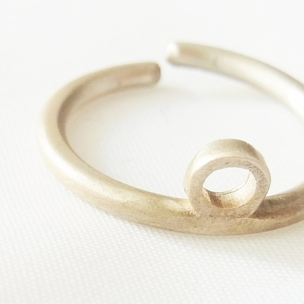 ασημένιο δαχτυλίδι με διάτρητο κύκλο ματ - γυναικεία, ασήμι 925, κύκλος, δαχτυλίδι, γεωμετρικά σχέδια, casual, αυξομειούμενα