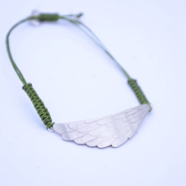''Wings'' bracelet - charms, κερωμένα κορδόνια, ιδιαίτερο, φτερό, αλπακάς, κορδόνια, χειροποίητα, romantic, minimal, αυξομειούμενα