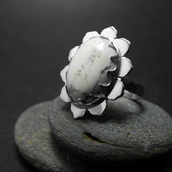 " White Howlite " - Χειροποίητο επάργυρο δαχτυλίδι με ημιπολύτιμο λίθο Λευκό Χαολίτη! - ημιπολύτιμες πέτρες, ημιπολύτιμες πέτρες, handmade, βραδυνά, fashion, vintage, κλασσικό, design, ιδιαίτερο, μοναδικό, μοντέρνο, γυναικεία, sexy, χαολίτης, χαολίτης, σύρμα, επάργυρα, επάργυρα, λουλούδια, donkey, gothic style, δαχτυλίδι, χειροποίητα, romantic, minimal, απαραίτητα καλοκαιρινά αξεσουάρ, κλασσικά, personalised, γυναίκα, unisex, unique, boho, ethnic, rock, αυξομειούμενα - 2
