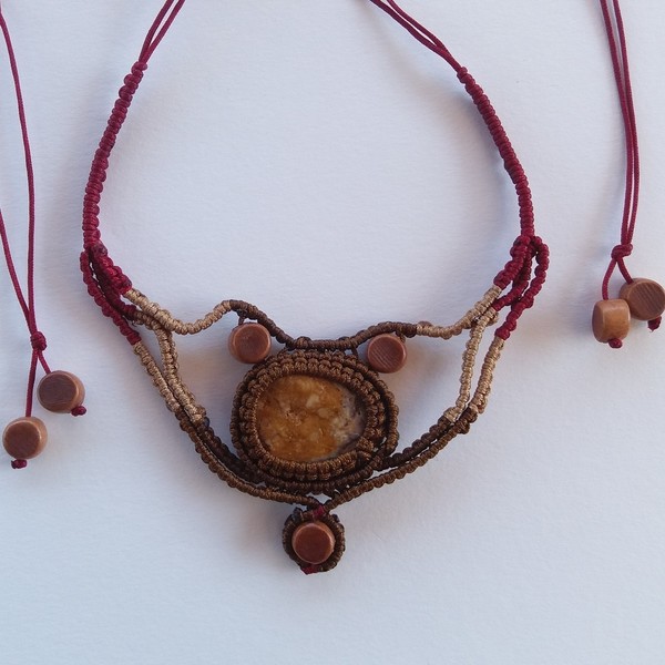 Ground -- Macrame necklace - μοντέρνο, γυναικεία, πέτρα, πέτρα, δώρο, μακραμέ, κορδόνια, boho, ethnic