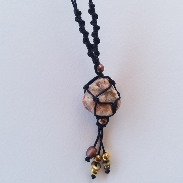 StonePouch -- Macrame necklace - handmade, μοντέρνο, γυναικεία, πέτρα, μακραμέ, κολιέ, κορδόνια, χειροποίητα, χάντρες, minimal, boho, κρεμαστά - 3