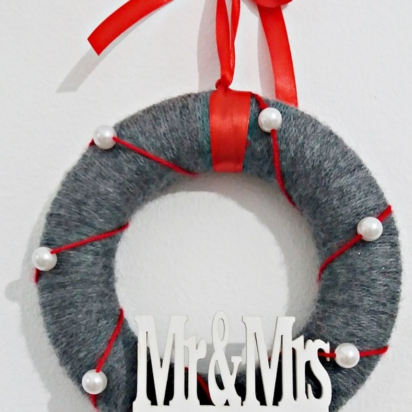 NEW!!!Στεφάνι διακοσμητικό "MR & MRS" - μαλλί, διακοσμητικό, επιτοίχιο, στεφάνια, δωράκι, πέρλες, ζευγάρια, χριστουγεννιάτικα δώρα, στολίδια - 2
