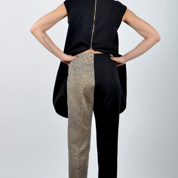 Παντελόνι σε ίσια γραμμή μαύρο και μπροκάρ ύφασμα με λαχούρ σχέδια σε γκρί χρυσό - ύφασμα - 2