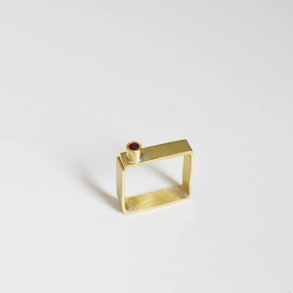Τετράγωνο αυξομειούμενο δαχτυλίδι με χρώμα "Square ring" - χρυσό, γεωμετρικά σχέδια, δαχτυλίδια, minimal, μπρούντζος, μπρούντζος, αυξομειούμενα