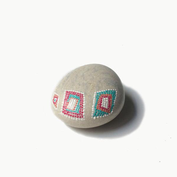 Hand painted stones | Μicro ζωγραφική σε πέτρα - ημιπολύτιμες πέτρες, ζωγραφισμένα στο χέρι, μοναδικό, πέτρα, διακόσμηση, decor, ακρυλικό, unique, Black Friday, διακοσμητικές πέτρες, βότσαλα - 5