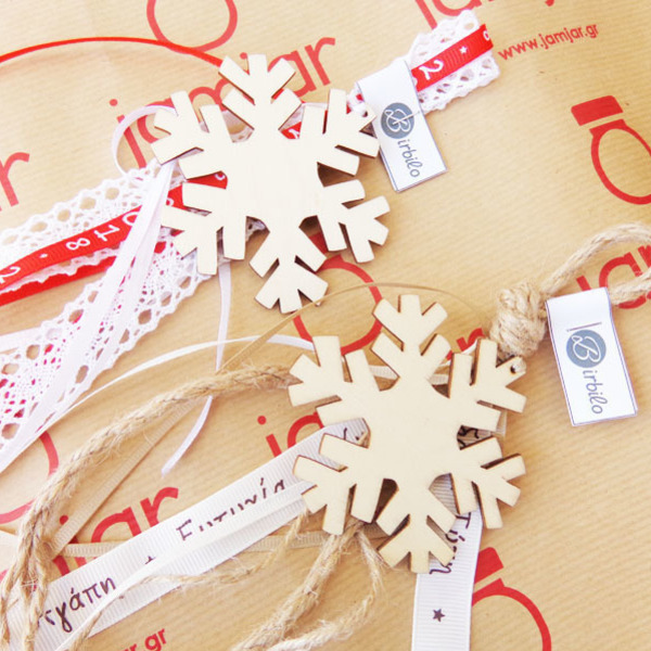 Γούρι χιονονιφάδα !! - κορδέλα, ξύλο, δαντέλα, ξύλινο, χριστουγεννιάτικο, χιονονιφάδα, χριστουγεννιάτικα δώρα - 2