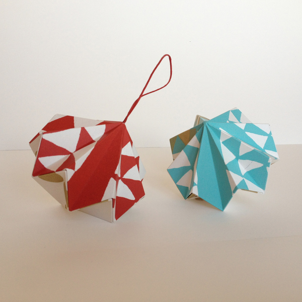 Γεωμετρικό χριστουγεννιάτικο μεταξοτυπημένο στολίδι origami - χαρτί, γεωμετρικά σχέδια, χειροποίητα, στολίδι, χριστουγεννιάτικο, χριστουγεννιάτικα δώρα, στολίδια - 3