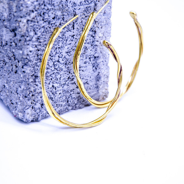 ''Branch'' hoop earring in gold plated brass - ορείχαλκος, γεωμετρικά σχέδια, χειροποίητα, κρίκοι - 2