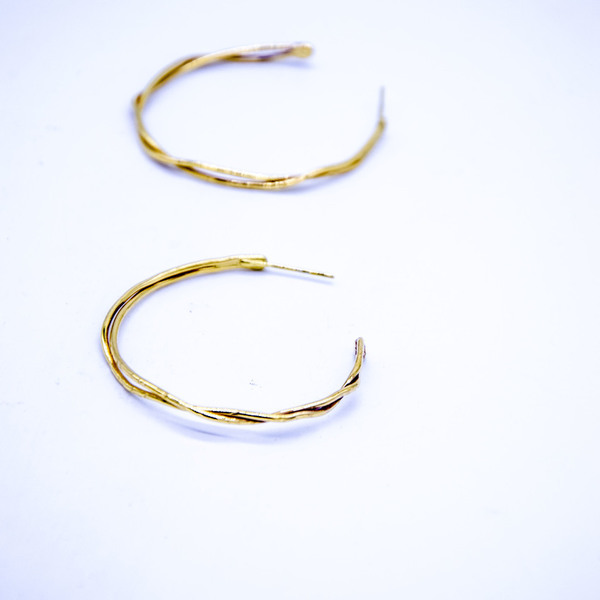 ''Branch'' hoop earring in gold plated brass - ορείχαλκος, γεωμετρικά σχέδια, χειροποίητα, κρίκοι