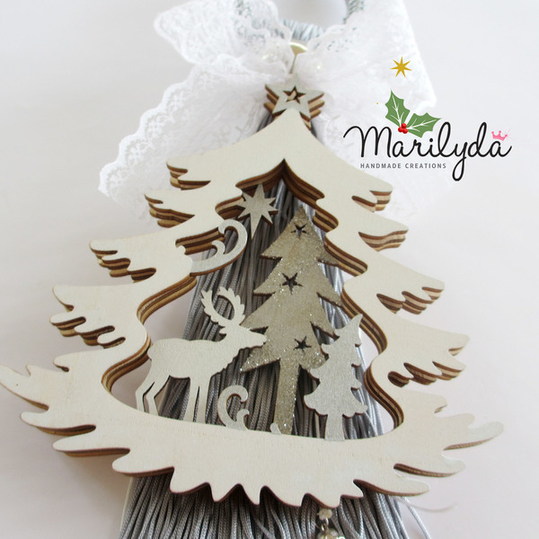 Χειροποίητο γούρι "Χριστουγεννιάτικο Έλατο" - κορδέλα, φιόγκος, ξύλο, ιδιαίτερο, γούρι, δέντρα, δώρο, με φούντες, κορδόνια, εντυπωσιακό, romantic, ξύλινο, χριστουγεννιάτικο, χριστουγεννιάτικο δέντρο, χριστουγεννιάτικα δώρα, στολίδια - 3