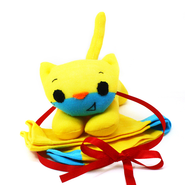 Μπανανίκος το γατάκι & δώρο οι κάλτσες του! - παιχνίδι, χειροποίητα, λούτρινα, γιορτή, δώρα για παιδιά, λούτρινο