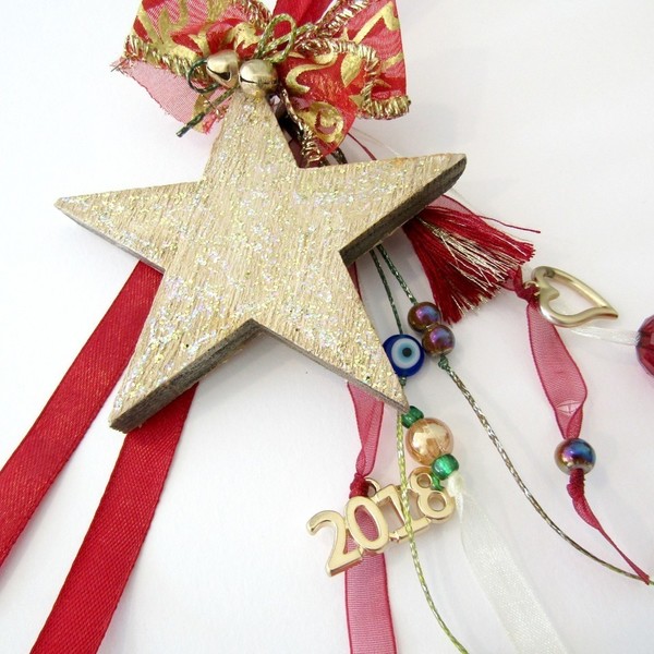 Γούρι με ξύλινο χρυσό αστέρι (6) - φιόγκος, διακοσμητικό, κλασσικό, γούρι, χρυσό, καρδιά, αστέρι, μέταλλο, χειροποίητα, μάτι, ξύλινο, χριστουγεννιάτικο - 2
