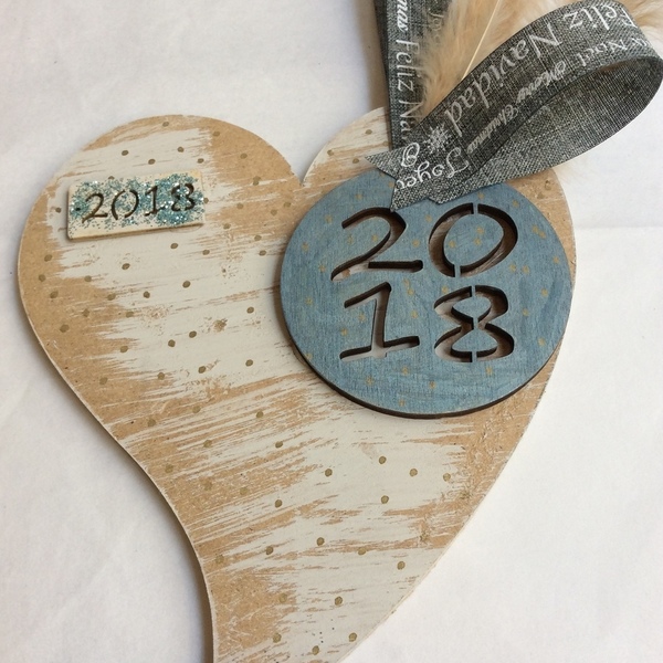 Γούρι 2018 - ξύλο, φτερό, καρδιά, γκλίτερ, γκλίτερ, πουά, ξύλινο, βαμβακερές κορδέλες, γούρια - 4