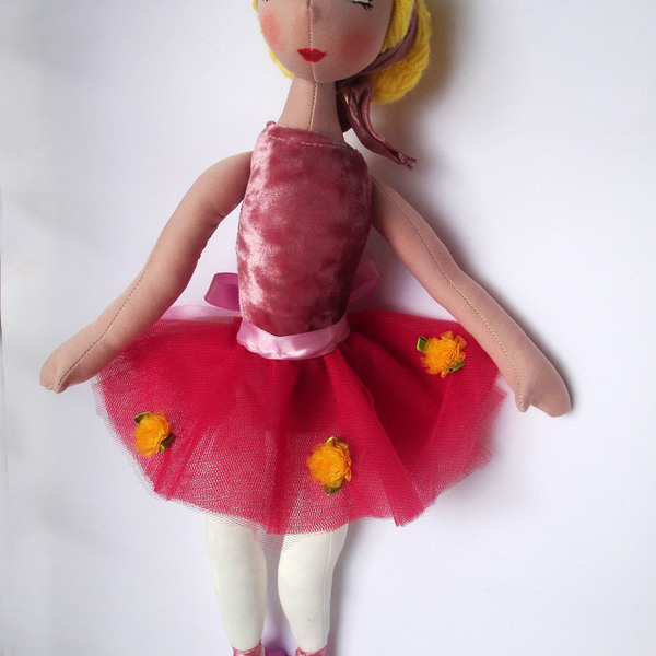 Χειροποίητη κούκλα- μπαλαρίνα Angela - ύφασμα, διακοσμητικό, μοναδικό, παιχνίδι, κορίτσι, δώρο, λουλούδια, ακρυλικό, μπαλαρίνα, χειροποίητα, κουκλίτσα, κούκλες - 4