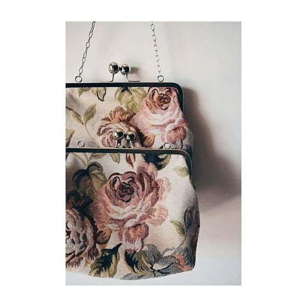 Floral τσάντα με ανάγλυφο μοτίβο λουλουδιών με μεταλλικό σκελετό - αλυσίδες, vintage, τσάντα, φλοράλ