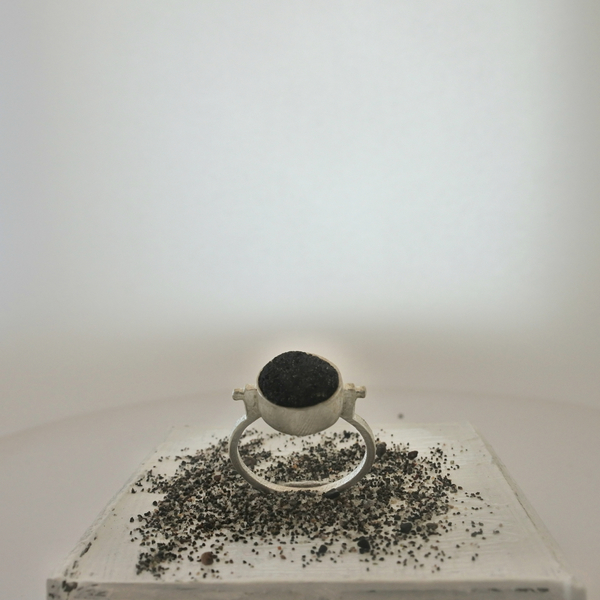 Santorini III | δαχτυλίδι με πέτρα από τη Σαντορίνη, ασήμι 925 | ελληνικά νησιά - ασήμι, μοναδικό, πέτρα, καλοκαίρι, λάβα, ασήμι 925, ασήμι 925, δαχτυλίδι