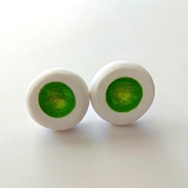 White studs and bright green - μοντέρνο, ακρυλικό, πηλός, minimal, καρφωτά