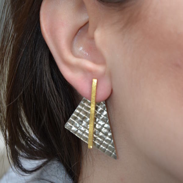 ''Triangle'' stud earrings - ασήμι, ορείχαλκος, χρυσό, αλπακάς, γεωμετρικά σχέδια, χειροποίητα σκουλαρίκια με πέρλε, minimal, καρφωτά - 4