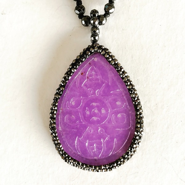 Lilac Jade hand-carved pendant with hematite - handmade, κερωμένα κορδόνια, μοναδικό, νεφρίτης, κρύσταλλα, μακρύ, αιματίτης, κολιέ, χειροποίητα, must αξεσουάρ, unique - 2