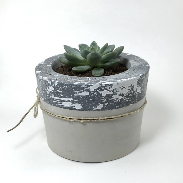 concrete planter // grey white - handmade, ζωγραφισμένα στο χέρι, σπίτι, διακόσμηση, τσιμέντο, τσιμέντο, χειροποίητα, κασπώ, διακόσμηση κήπου