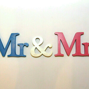 Ξύλινη επιγραφή Mr & Mrs - πολύχρωμο, διακοσμητικό, δώρο, σπίτι, χειροποίητα, mr & mrs, δωμάτιο, γάμος, γάμου, ξύλινο, διακοσμητικά - 4