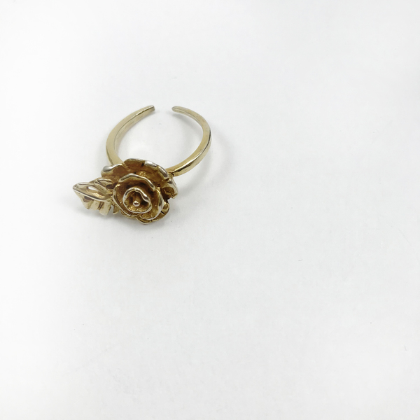 gold ring // blossom - μονόχρωμες, vintage, ιδιαίτερο, μοναδικό, μοντέρνο, επιχρυσωμένα, ορείχαλκος, δώρο, μέταλλο, δαχτυλίδι, χειροποίητα, για όλες τις ώρες, minimal, λουλούδι, μικρά, unique, διαχρονικό, μπρούντζος, αυξομειούμενα - 2