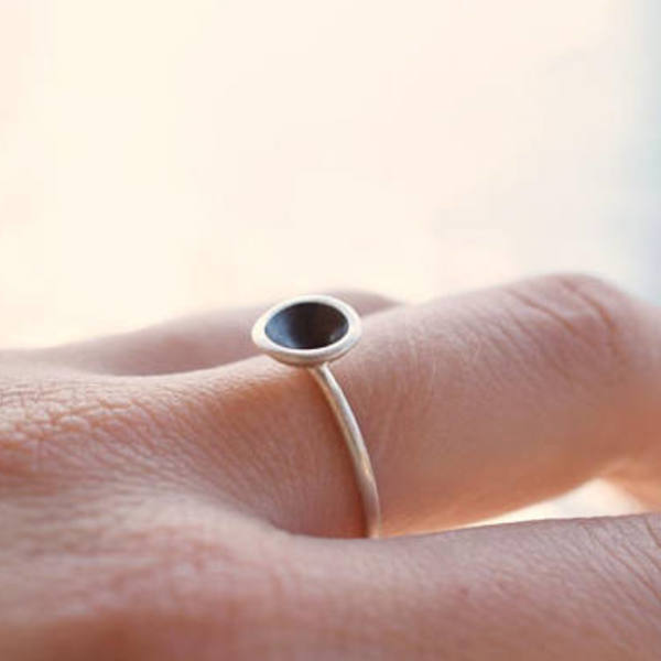 black hole ασημενιο δαχτυλιδι, χειροποιητο δαχτυλιδι απο ασημι 925 με οξειδωμενη κορυφη - ασήμι 925, minimal, μικρά - 2