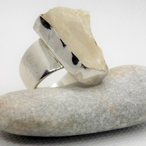 Δαχτυλίδι ασημένιο χειροποίητο με λευκό quartz. - statement, ημιπολύτιμες πέτρες, ασήμι 925, ασήμι 925, χειροποίητα, boho, ethnic, μεγάλα - 3