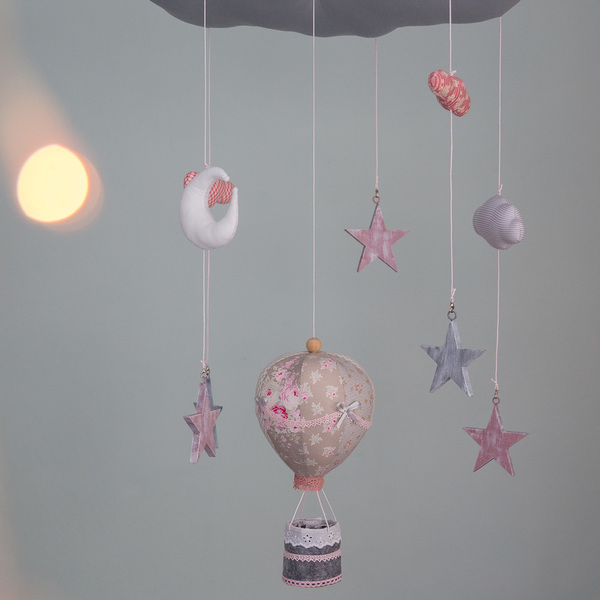 Μόμπιλε σύννεφο με αερόστατο και αστέρια σε αποχρώσεις του γκρι του σάπιου μήλου και του κόκκινου - ύφασμα, βαμβάκι, διακοσμητικό, κορίτσι, αγόρι, αστέρι, όνομα - μονόγραμμα, αερόστατο, δώρα για βάπτιση, συννεφάκι, μόμπιλε, παιδικό δωμάτιο, παιδική διακόσμηση, βρεφικά, κρεμαστά, δώρο για νεογέννητο, δώρα για μωρά, για παιδιά, προσωποποιημένα - 3