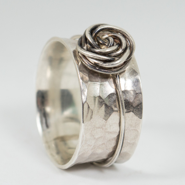 Ασημένιο spinner σφυρήλατο δαχτυλίδι - statement, ασήμι, βραδυνά, μοντέρνο, ασήμι 925, romantic, minimal, λουλούδι, μικρά, μεγάλα
