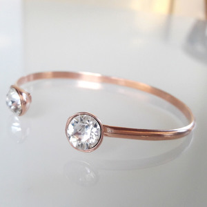 Βραχιόλι επίχρυσο rose gold swarovski crystal white - statement, βραδυνά, ιδιαίτερο, μοναδικό, μοντέρνο, επιχρυσωμένα, ορείχαλκος, swarovski, χειροποίητα, elegant, romantic, minimal, υποαλλεργικό, χειροπέδες, αυξομειούμενα - 2