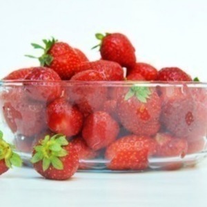 Πίνακας ! Φράουλες και Άνοιξη ! - διακοσμητικό, χαρτί, κρεμαστά, φρούτα - 2
