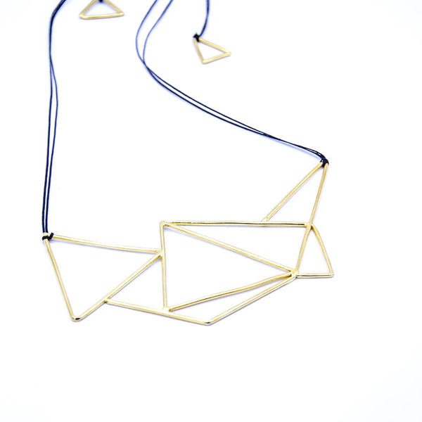 "Triangle" gold necklace - βραδυνά, μοντέρνο, επιχρυσωμένα, μακρύ, γεωμετρικά σχέδια, κοντό, minimal, κοντά, unisex, rock, μπρούντζος, κρεμαστά, αυξομειούμενα