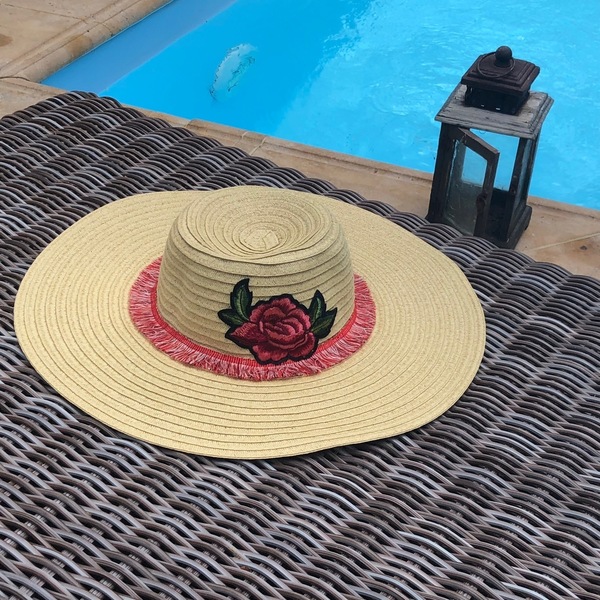 Καπέλο Summer rose hat - κεντητά, chic, καλοκαίρι, τριαντάφυλλο, ψάθα, παραλία, φύλλο, φλοράλ, romantic, απαραίτητα καλοκαιρινά αξεσουάρ, κρόσσια, Black Friday, ψάθινα - 2