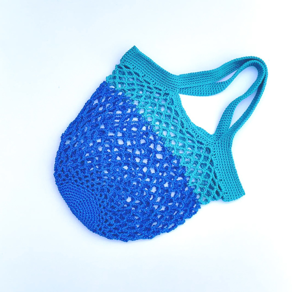 Δίχρωμη κροσέ τσάντα για ψώνια μπλε ρουά - τυρκουάζ - ριγέ, ώμου, crochet, μεγάλες, minimal, θαλάσσης, Black Friday, πλεκτές τσάντες, φθηνές