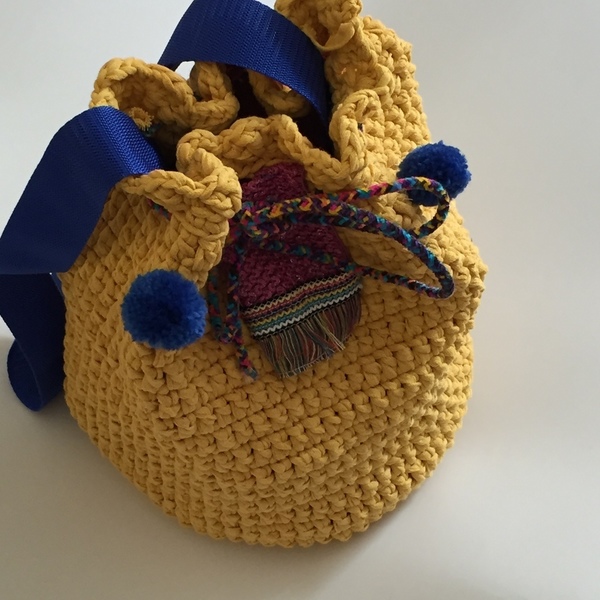 Mother’s and daughter’s bag - μονόχρωμες, πουγκί, χιαστί, crochet, pom pom, boho, πλεκτή