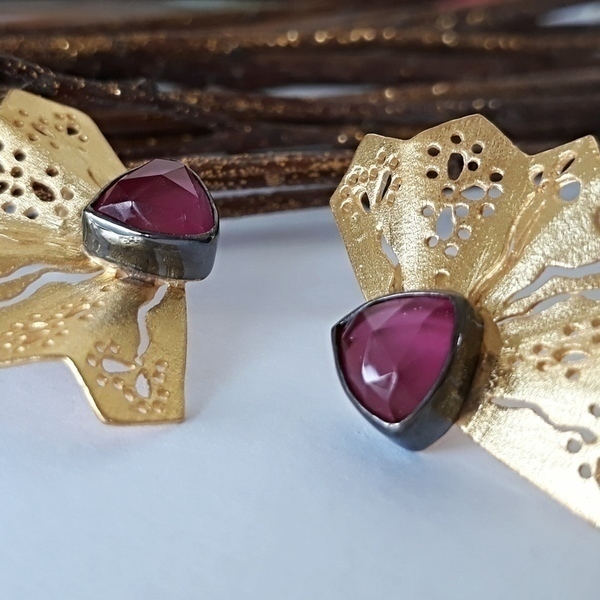 Red Fan Earrings - Ασημένια Σκουλαρίκια Βεντάλια Με Ημιπολύτιμες Πέτρες Κορούνδιο - ασήμι, επιχρυσωμένα, κρεμαστά - 5