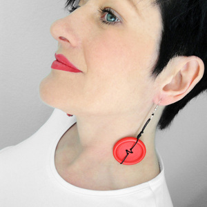 Σκουλαρίκια μεγάλα κρεμαστά κόκκινα ξύλινα κουμπιά - statement, γυναικεία, κουμπί, κρεμαστά, μεγάλα - 2
