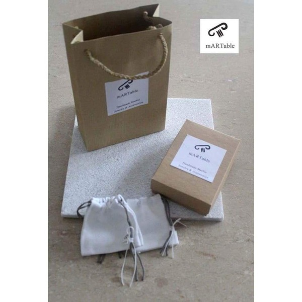 Κρεμαστό τρίγωνο λευκό από Ελληνικό Μάρμαρο Θάσου - ημιπολύτιμες πέτρες, fashion, μοντέρνο, κορδόνια, κοντά, personalised, unisex, κρεμαστά, αυξομειούμενα, δώρα για γυναίκες - 5