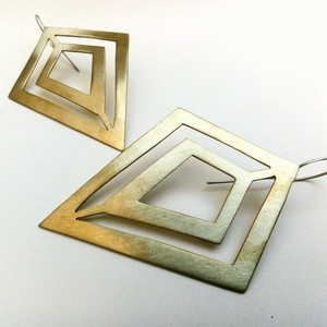 Σκουλαρίκια Τρίγωνα - γεωμετρικά σχέδια, μακριά, μπρούντζος, κρεμαστά, γάντζος, μεγάλα σκουλαρίκια - 2