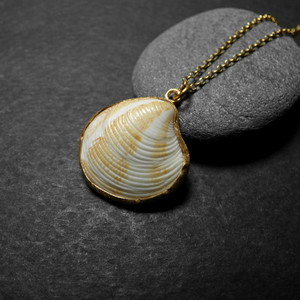 " Golden Seashell " - Χειροποίητο επίχρυσο μενταγιόν με φυσικό κοχύλι της Θάλασσας - επιχρυσωμένα, κοχύλι, κοντά, αστερίας, αξεσουάρ παραλίας, μενταγιόν - 3