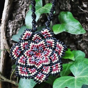 Mandala μακραμέ κολιέ hippie style - μακραμέ, χάντρες, λουλούδι, boho - 2